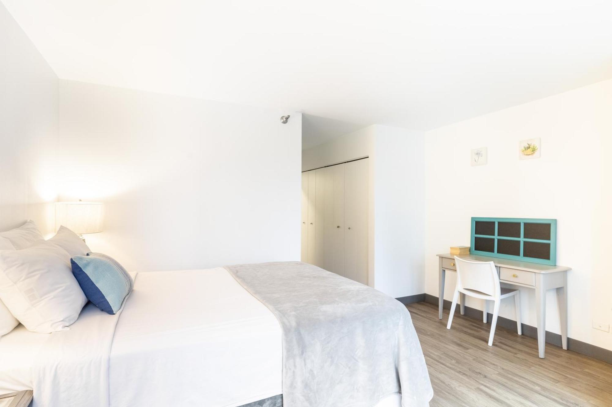 Envitae 3br Luxury Corner Loft With Navy Pier Views