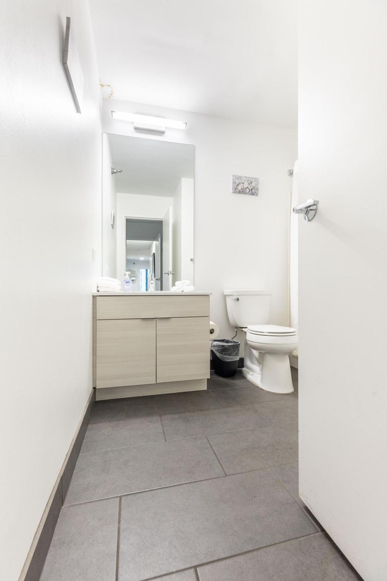 Envitae 3br Luxury Corner Loft With Navy Pier Views Apartment *