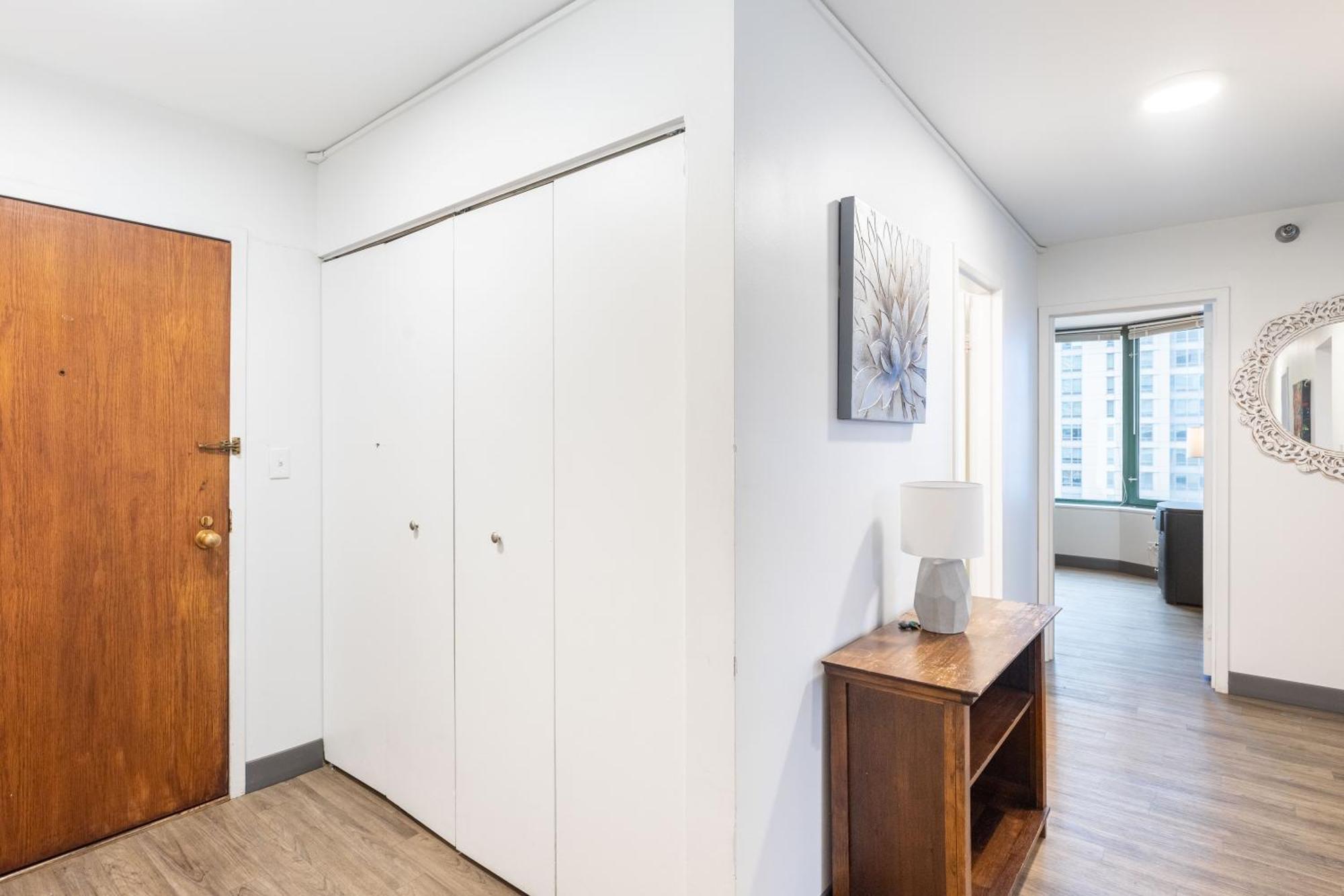 Apartment Envitae 3br Luxury Corner Loft With Navy Pier Views Chicago