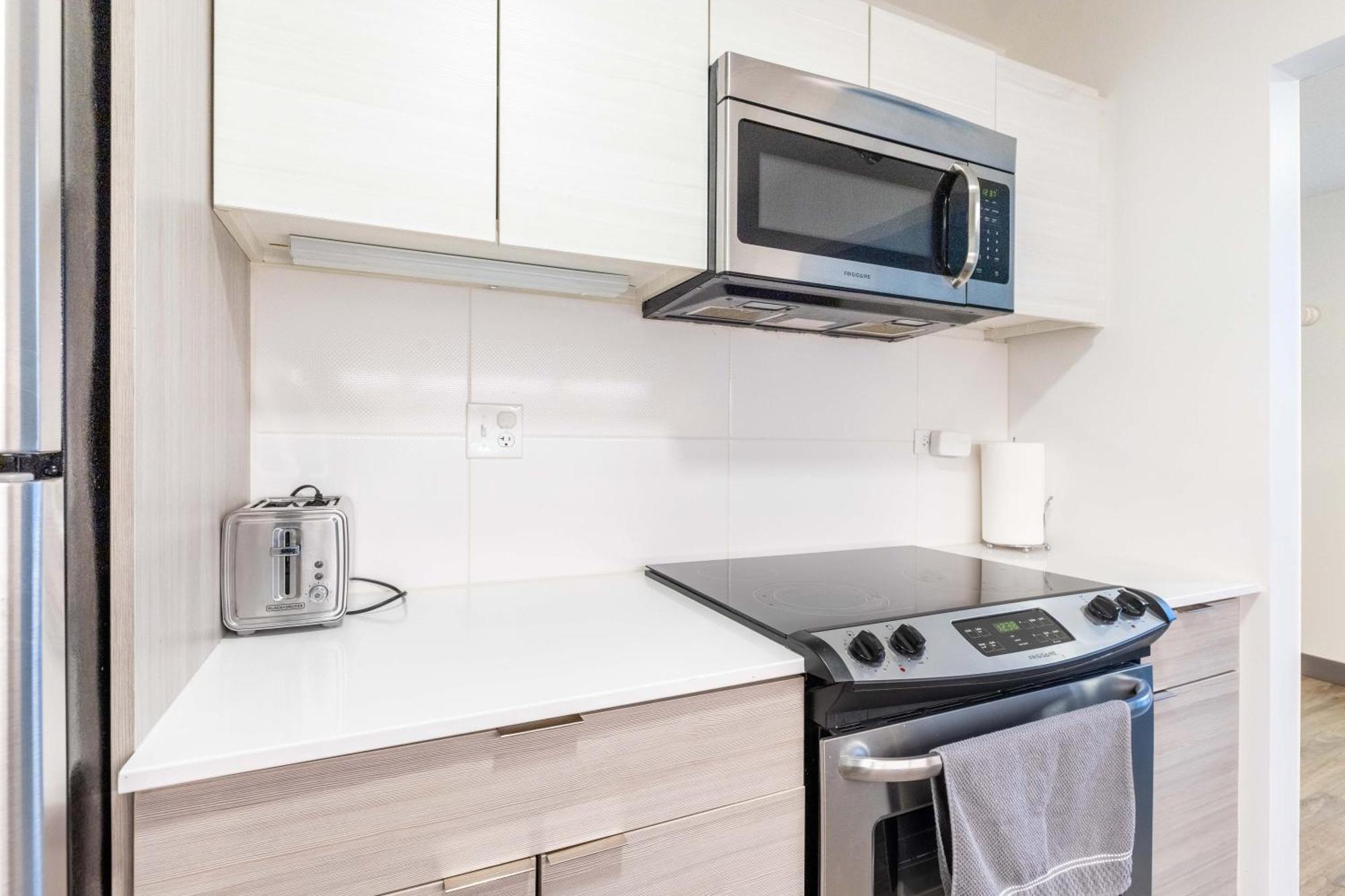 Envitae 3br Luxury Corner Loft With Navy Pier Views