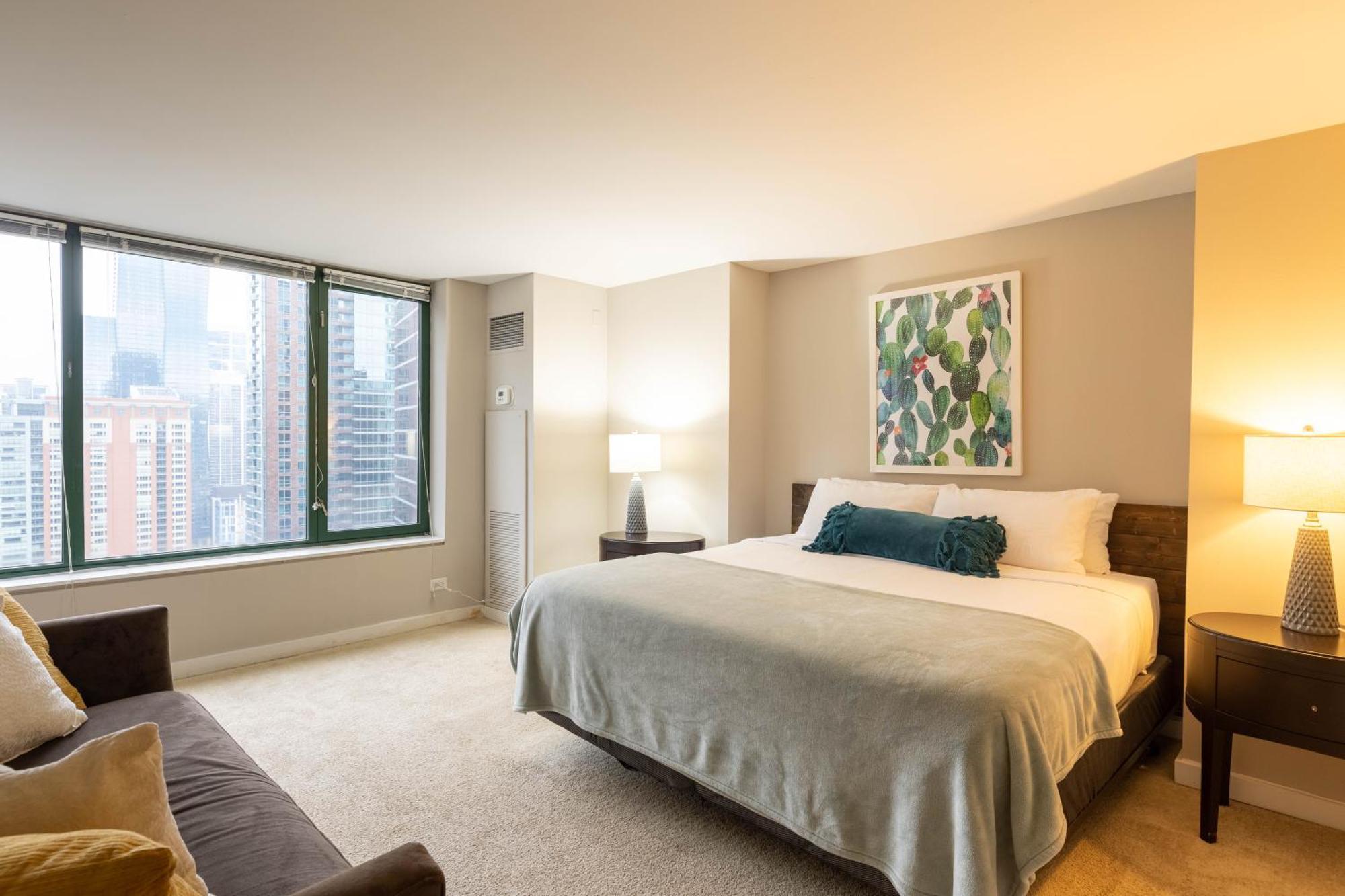 Apartment Captivating With Pier Views, Pool And Gym Chicago