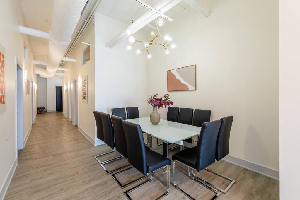 Spacious 5Br Luxury Suite Perfect For Groups With Gym Access And Optional Parking Near Mccormick Place, Grant Park And Soldier Field Apartment *