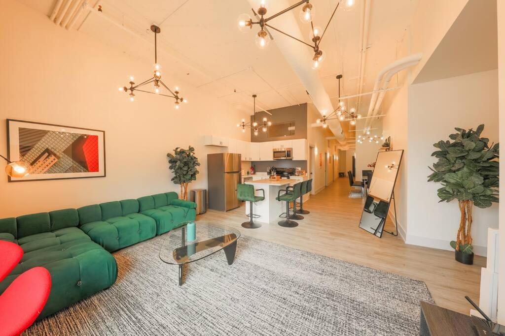 Spacious 5Br Luxury Suite Perfect For Groups With Gym Access And Optional Parking Near Mccormick Place, Grant Park And Soldier Field Chicago