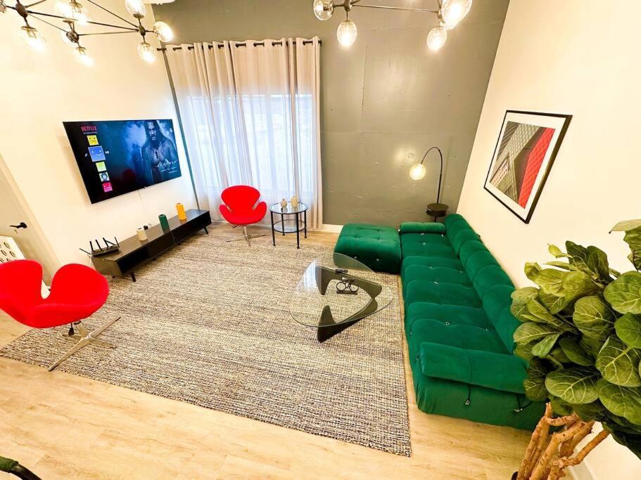Spacious 5Br Luxury Suite Perfect For Groups With Gym Access And Optional Parking Near Mccormick Place, Grant Park And Soldier Field Apartment