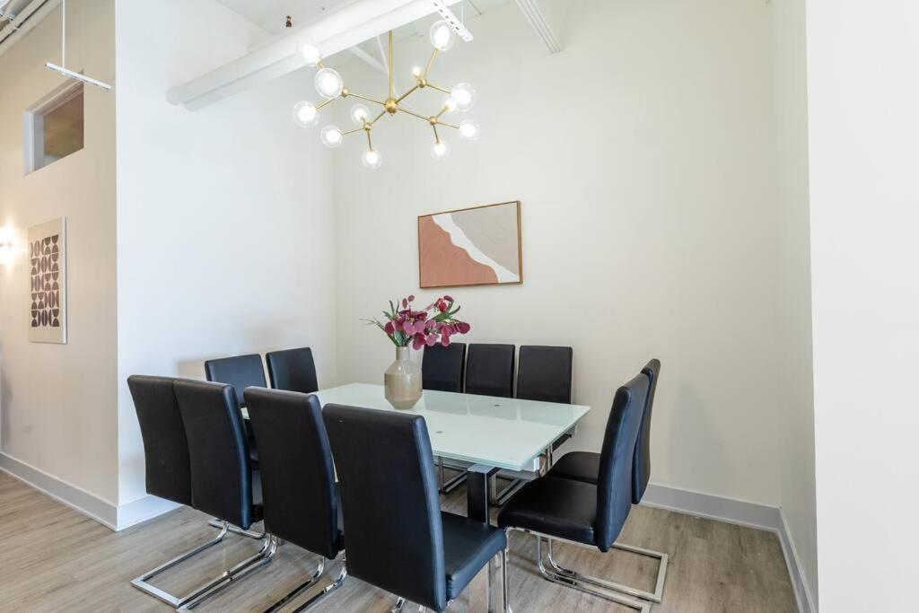 Apartment Spacious 5Br Luxury Suite Perfect For Groups With Gym Access And Optional Parking Near Mccormick Place, Grant Park And Soldier Field