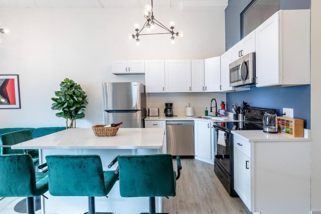 Apartment Spacious 5Br Luxury Suite Perfect For Groups With Gym Access And Optional Parking Near Mccormick Place, Grant Park And Soldier Field Chicago