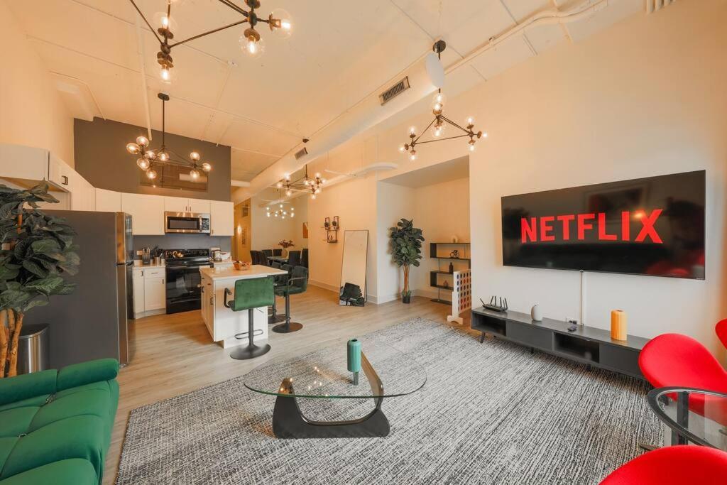 Spacious 5Br Luxury Suite Perfect For Groups With Gym Access And Optional Parking Near Mccormick Place, Grant Park And Soldier Field Apartment Chicago