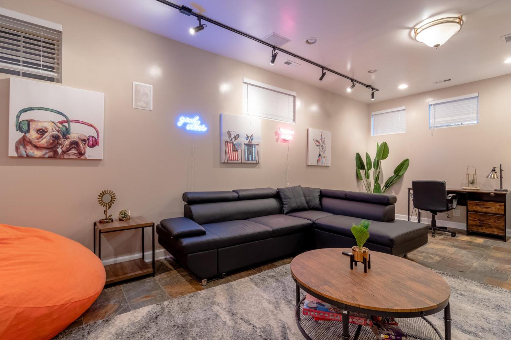 Beautiful 5br For 14 Guests With Free Parking Chicago