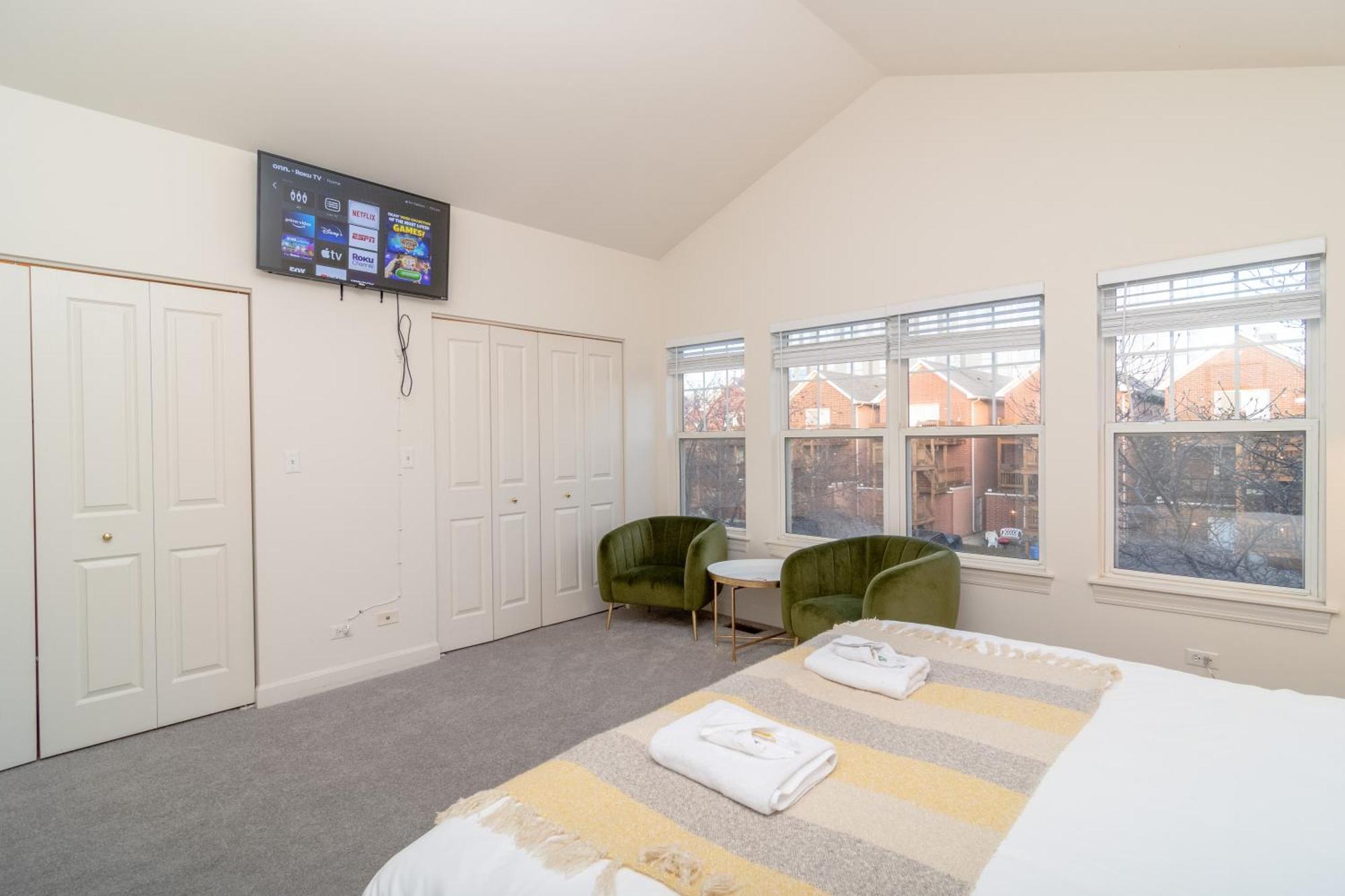 Beautiful 5br For 14 Guests With Free Parking Hotel