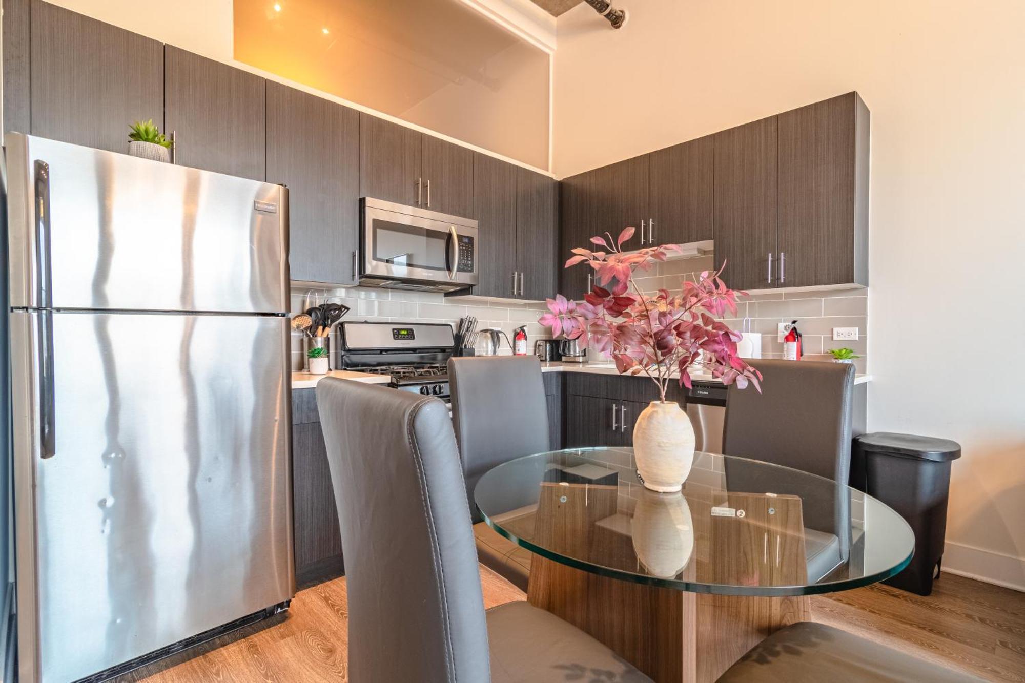 Modern 2Br Loft With Amazing City Skyline View And Optional Parking For 8 Guests Near Mccormick Place And Soldier Field * Chicago