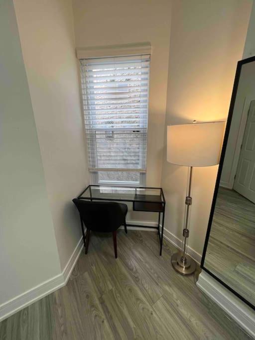 Lovely 3-bedroom In Bronzeville *