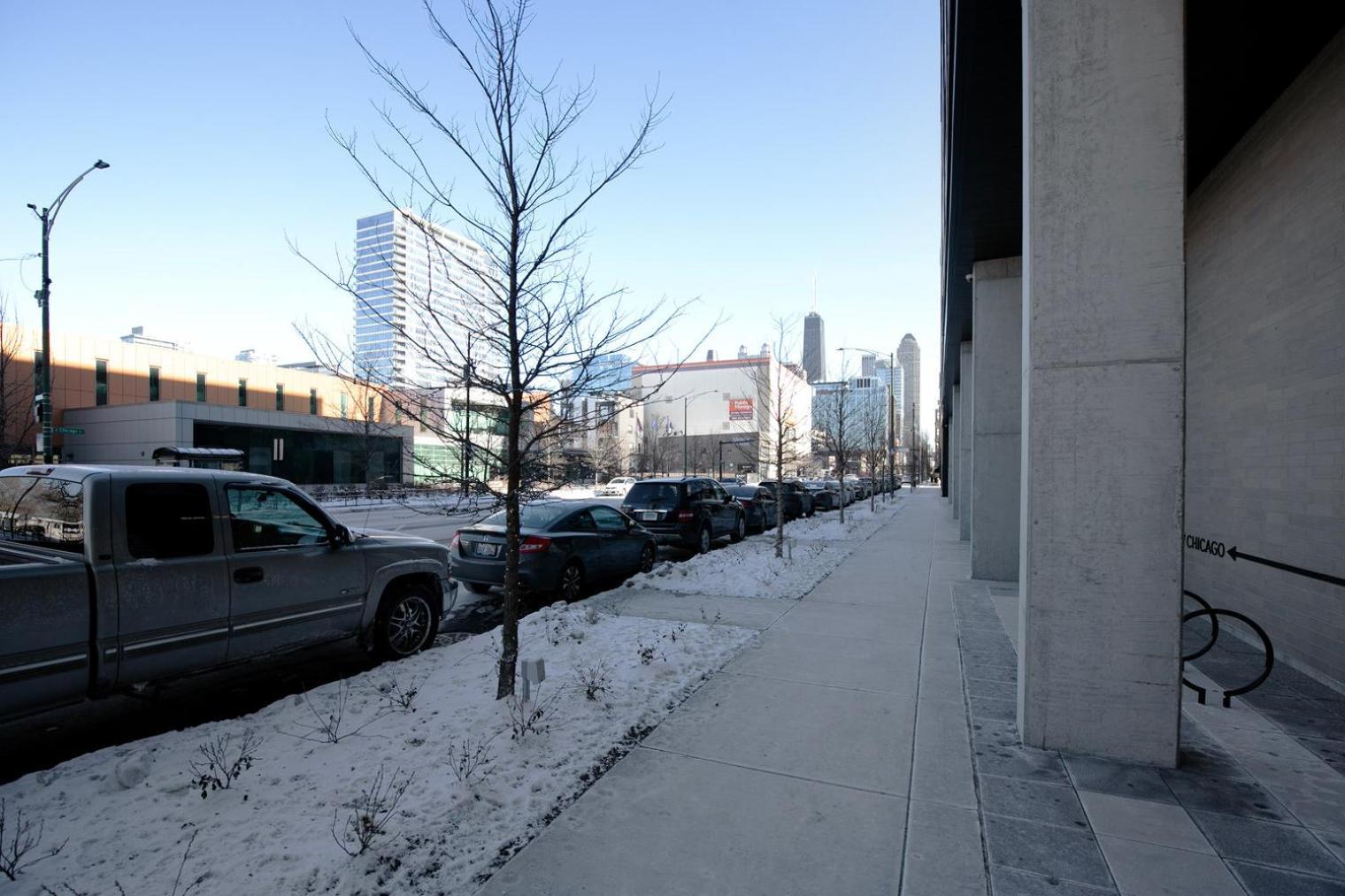 Apartment River North 1br W Pool Fitness 1 Block To L Chi-1039