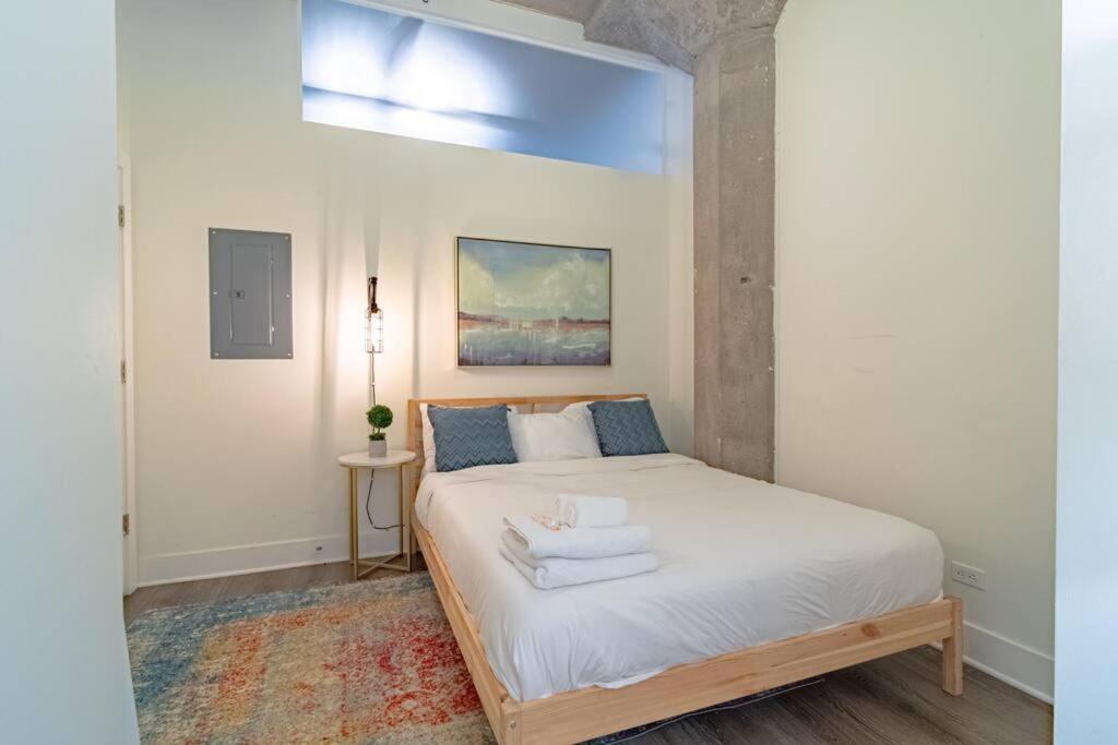 Stylish 2Br Suite With Optional Parking & Gym Access Near Lakefront, Shedd Aquarium And Mccormick Center Appartement