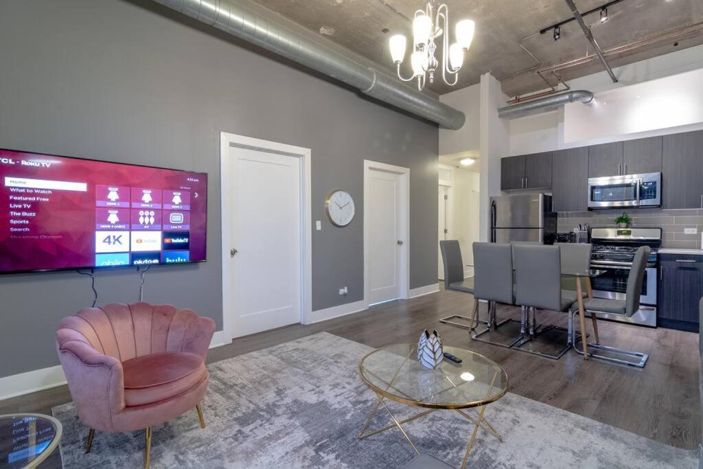 Apartment Modern 3br South Loop Living Family Unit Near Adler Planetarium & Mccormick Convention Center *