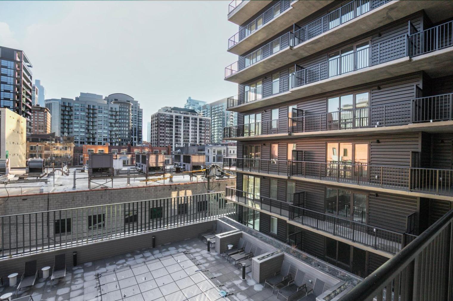 River North 1br W Pool Fitness 1 Block To L Chi-1039