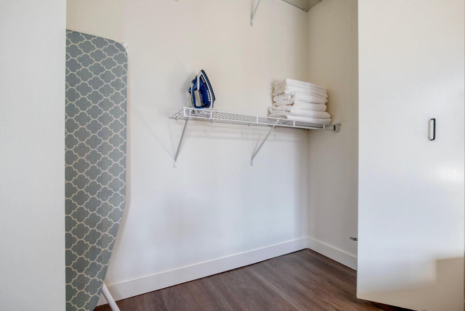 River North 1br W Pool Fitness 1 Block To L Chi-1039 * Chicago