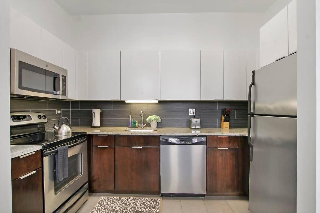1br Modern In - Del Prado 811 Chicago
