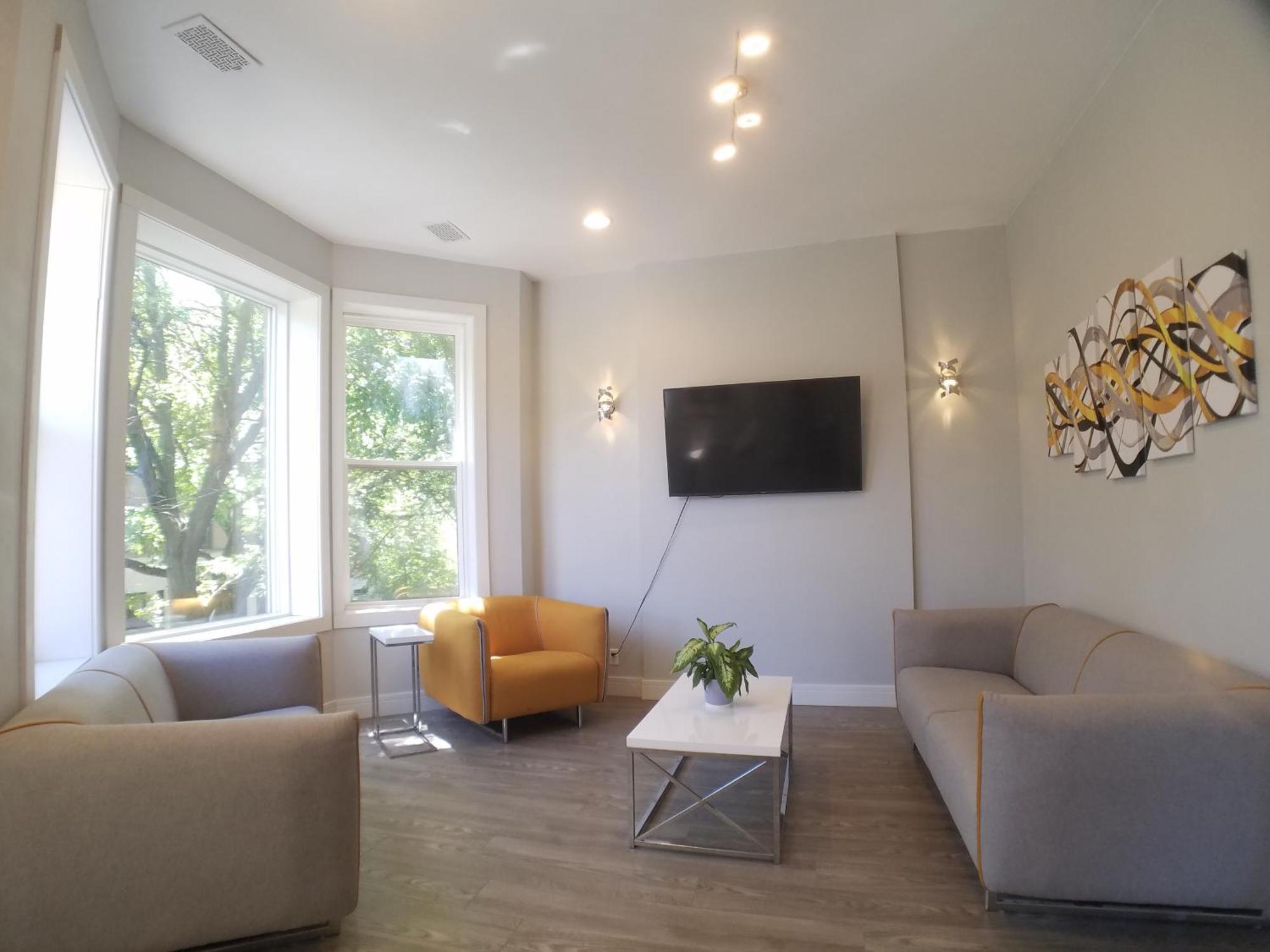 Appartement The Double Play - 1 Min Walk To Wrigley! Spacious 2br - Perfect For Cubs Fans!