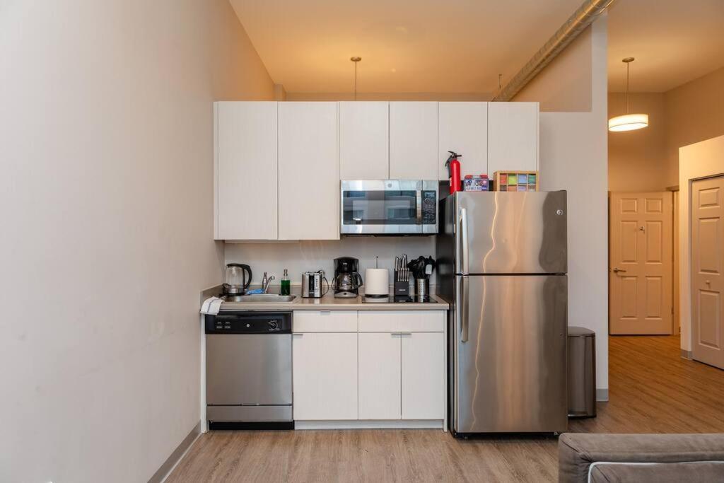 Stylish 2Br Apartment With Optional Parking, Patio And Gym Near Mccormick Place, Shedd Aquarium, Field Museum & Lakefront Trail Appartement