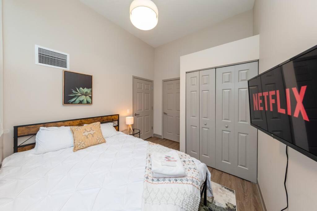 Stylish 2Br Apartment With Optional Parking, Patio And Gym Near Mccormick Place, Shedd Aquarium, Field Museum & Lakefront Trail Appartement