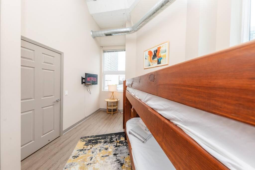 Mccormick Place 2Br Oasis With Optional Parking, Patio, Gym For Up To 6 Guests Near Museum Campus, Grant Park & Soldier Field * Chicago