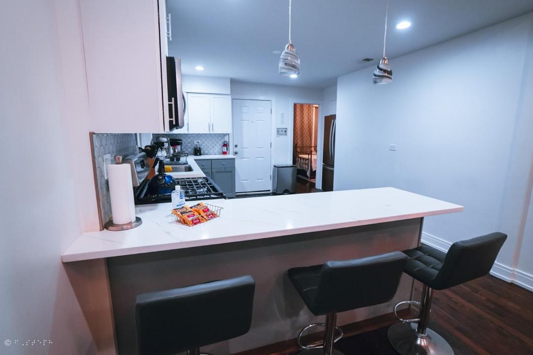 The Blue Golden Luxury Modern 3- Bedroom In *
