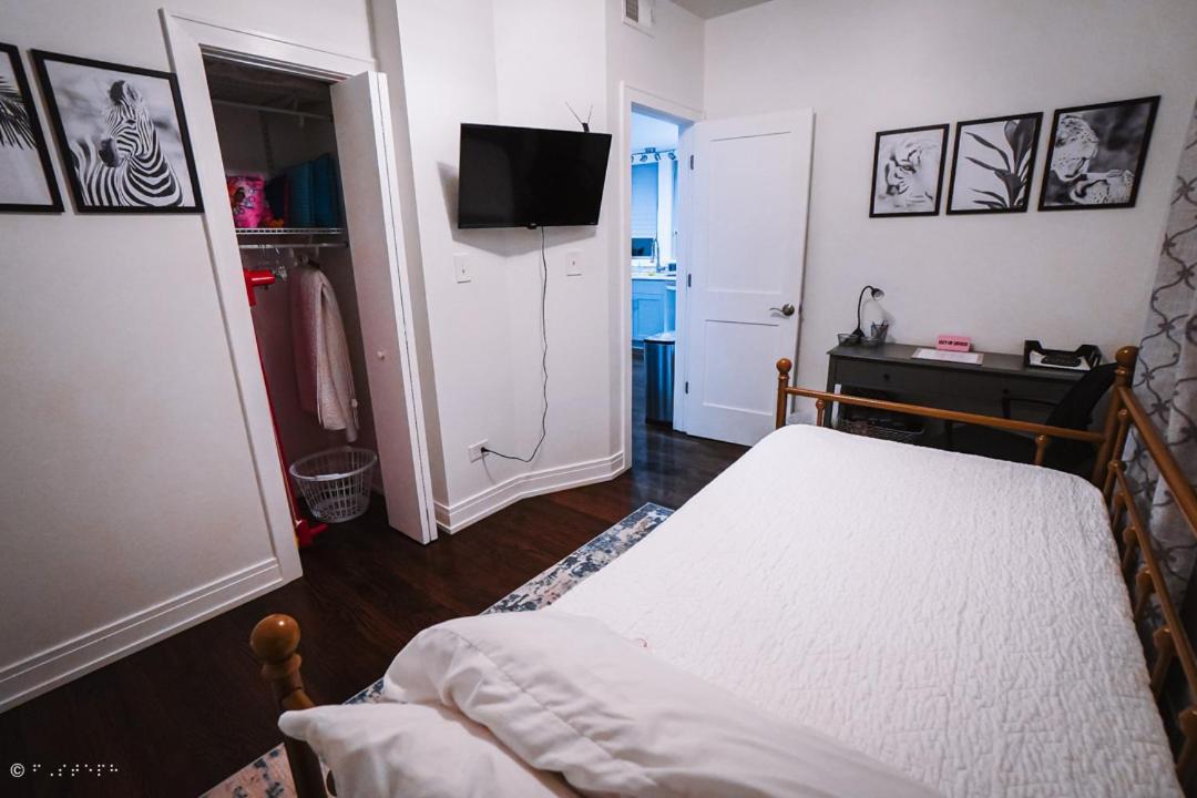 The Blue Golden Luxury Modern 3- Bedroom In Apartment *
