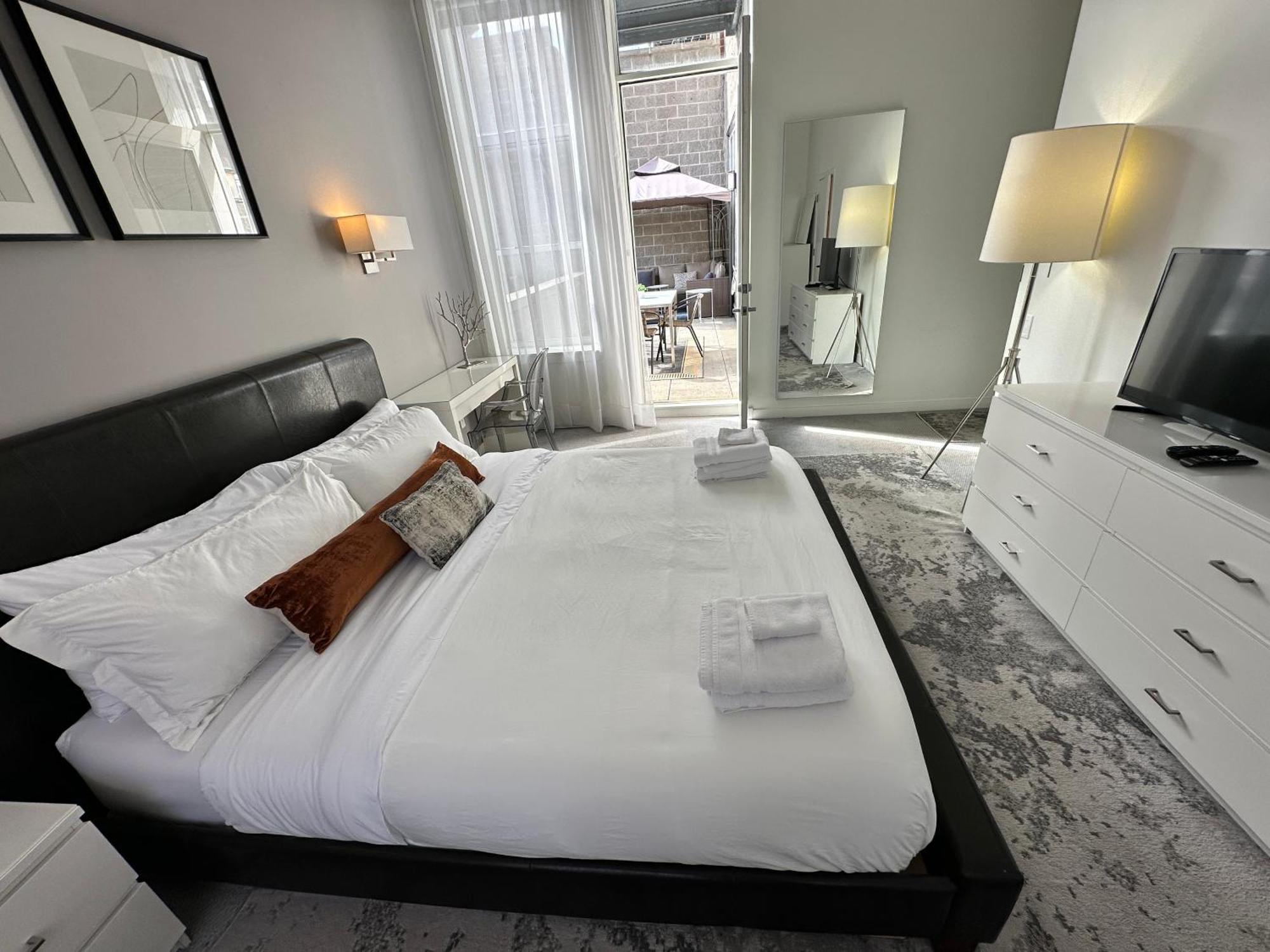 Casa de Férias Old Town Pied-a-terre With Private Terrace And Parking!