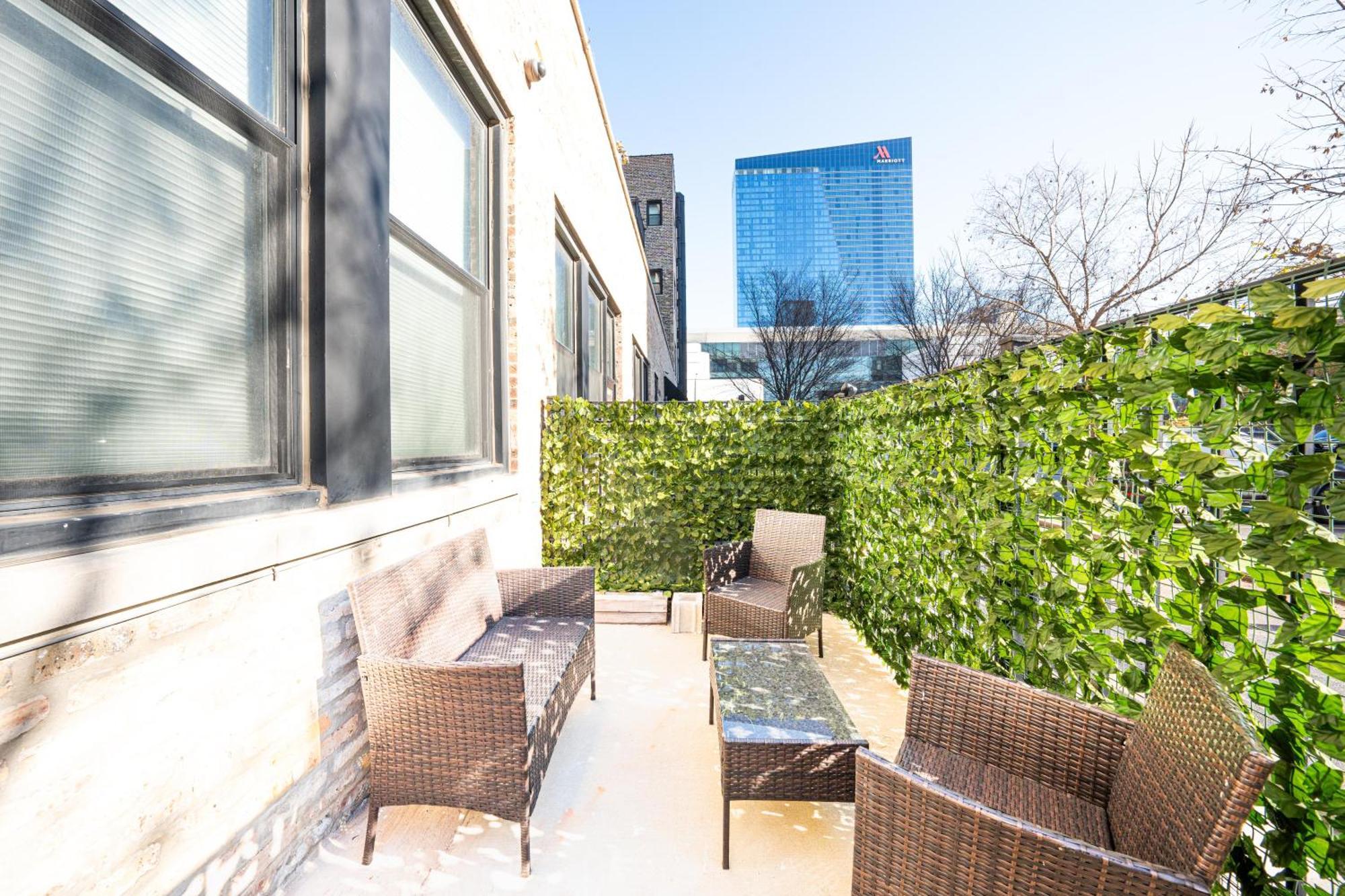 Luxery - Themed Units! Close To Downtown, Mccormick Place & Wintrust Arena *