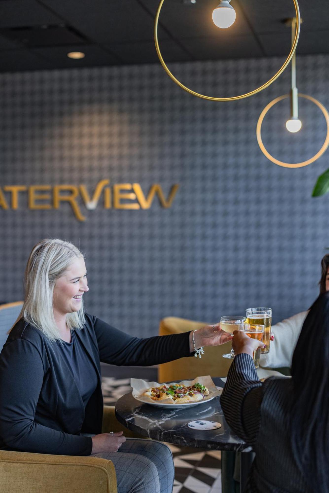 - Dwtn - The Mart By Ihg Chicago