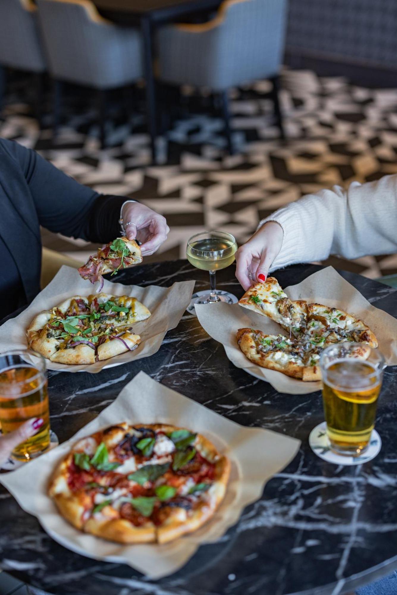 - Dwtn - The Mart By Ihg Hotel 3*