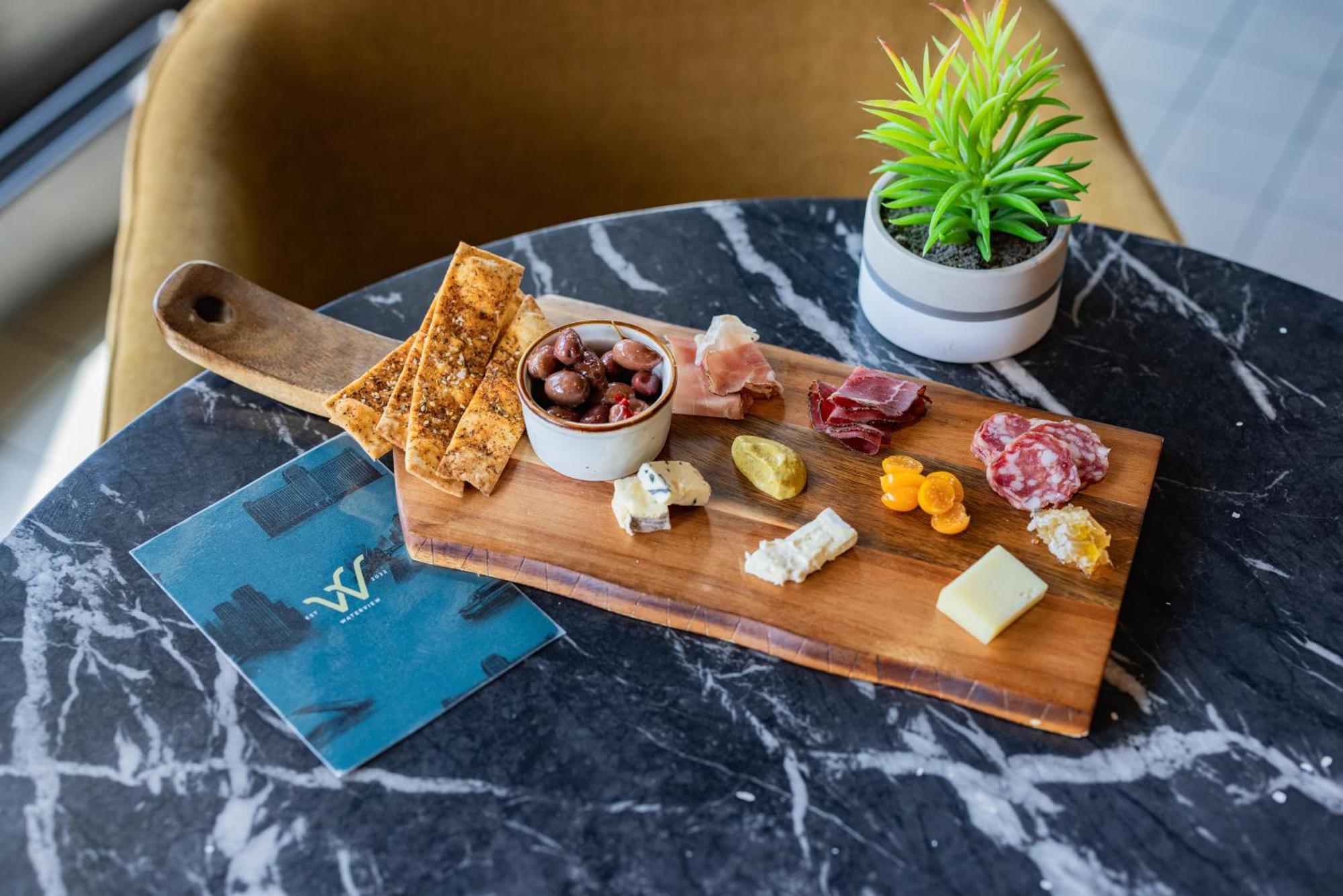 - Dwtn - The Mart By Ihg 3*