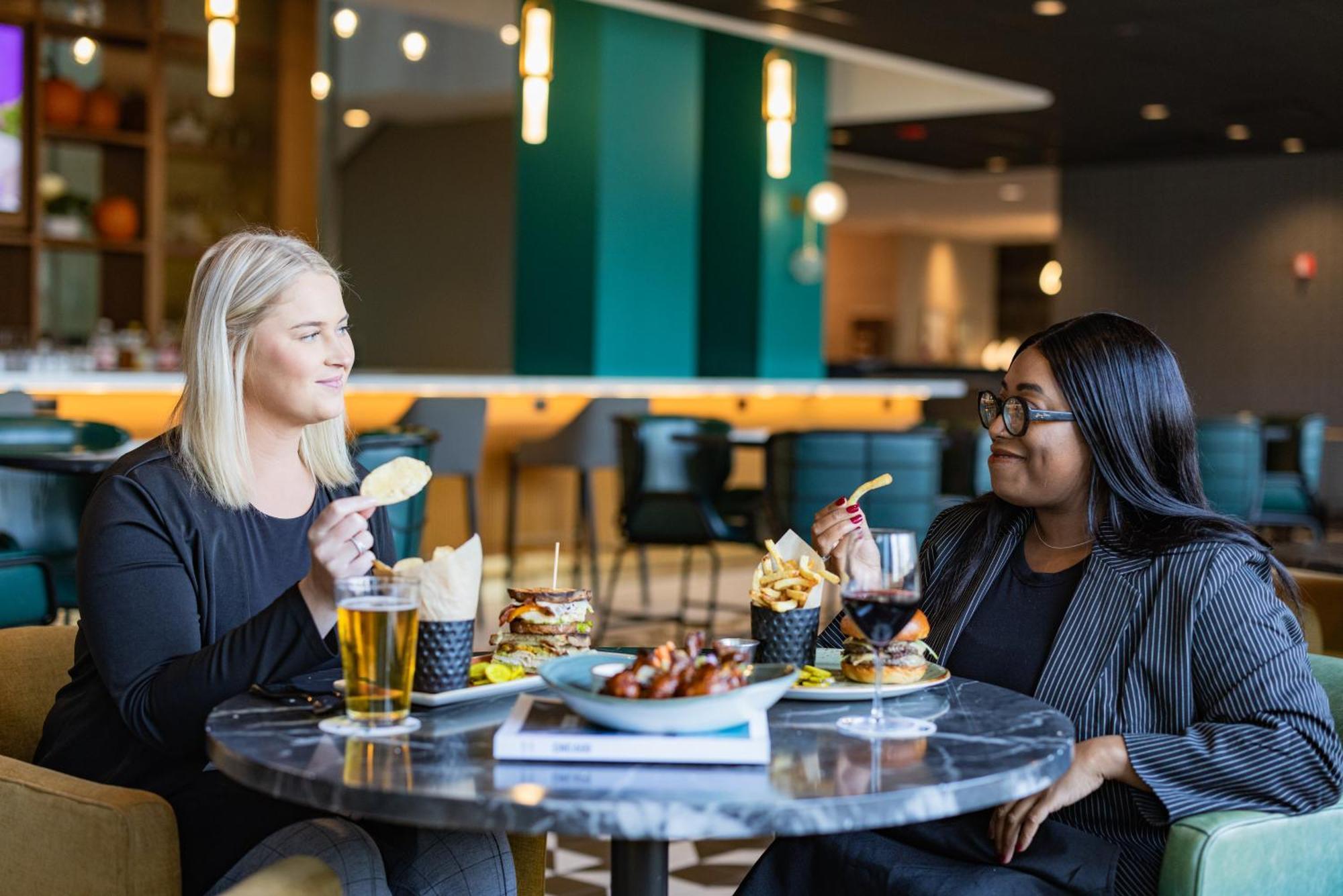 - Dwtn - The Mart By Ihg