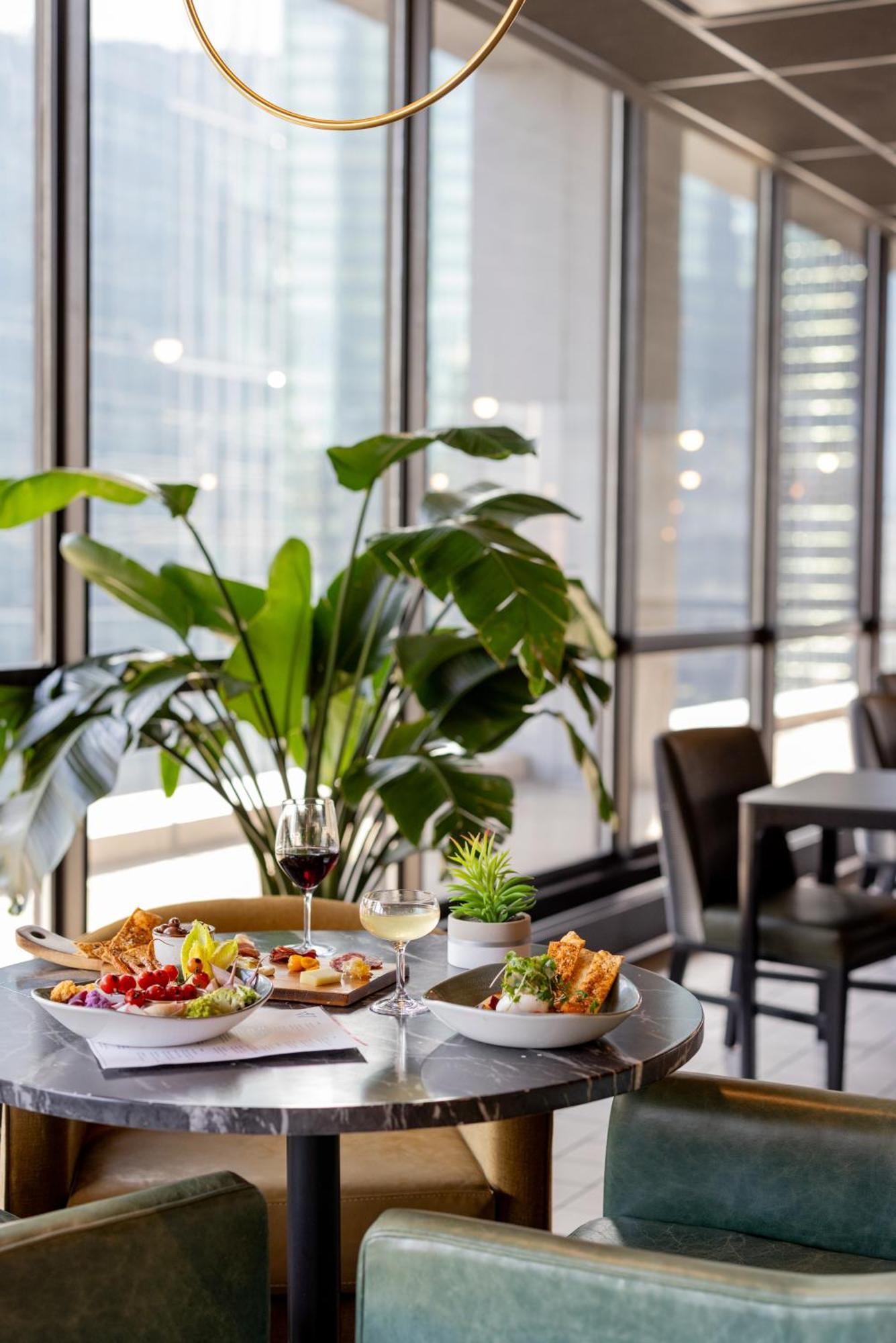 Hotel - Dwtn - The Mart By Ihg 3*