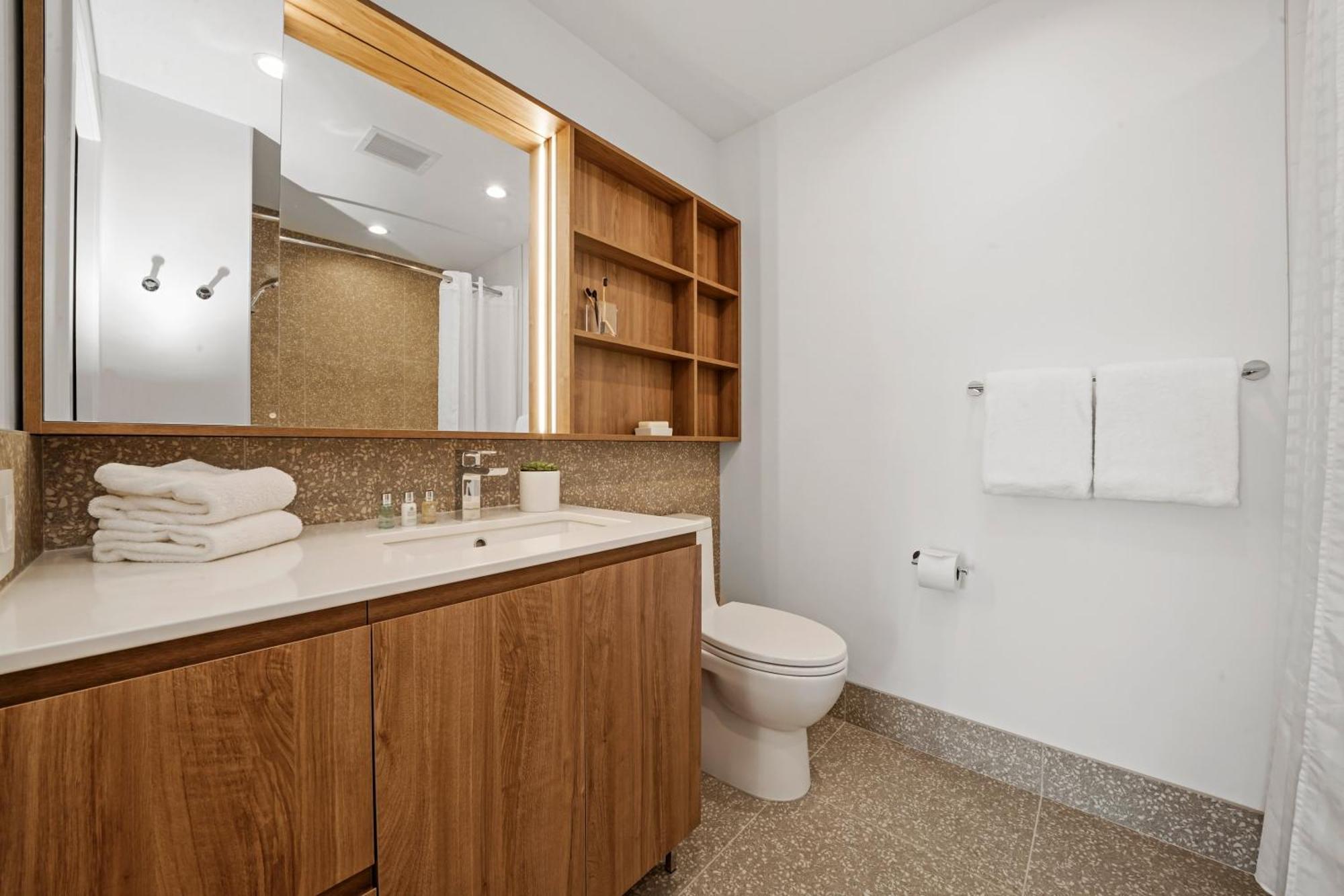 Hotel Level River North Chicago