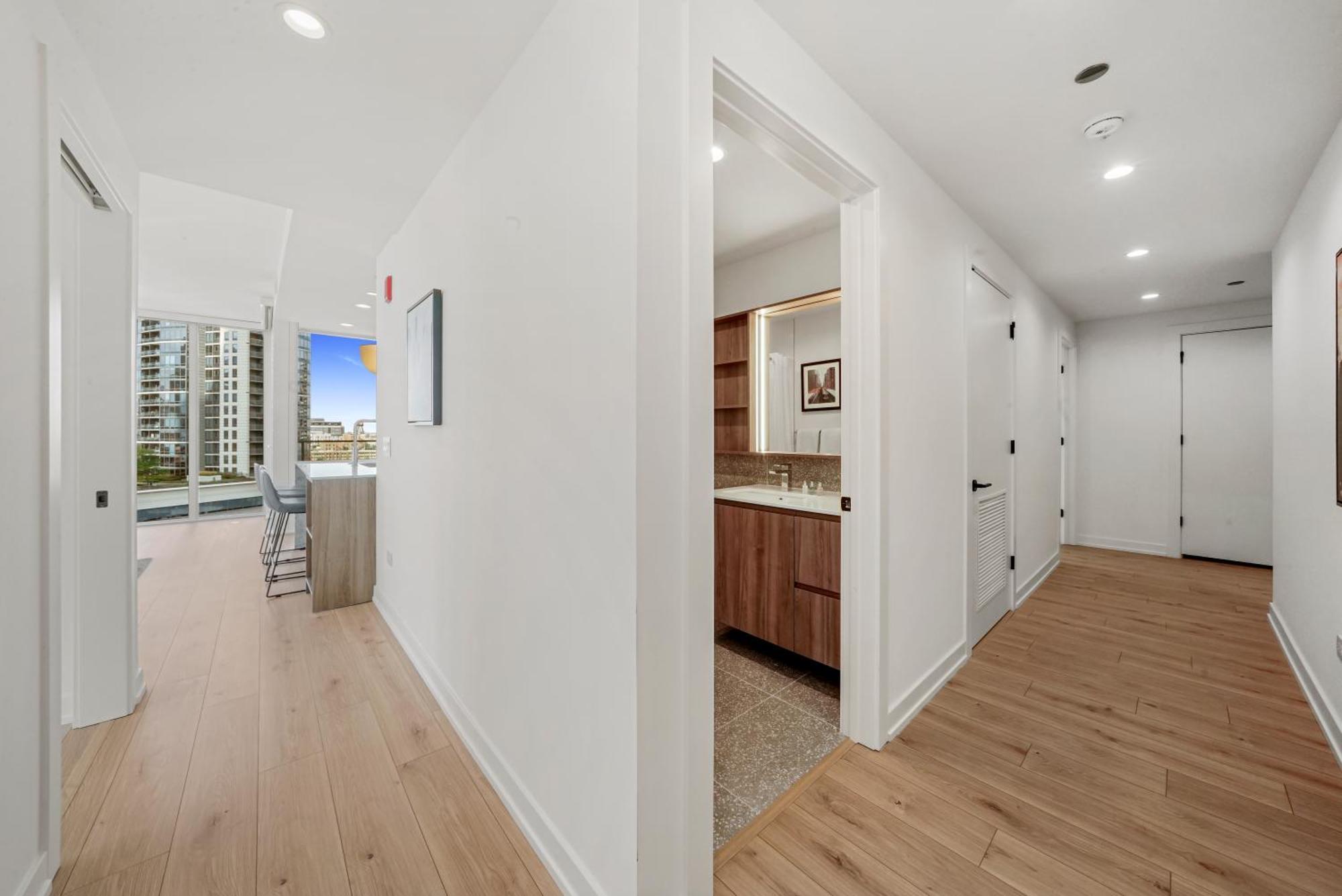 Level River North Hotel