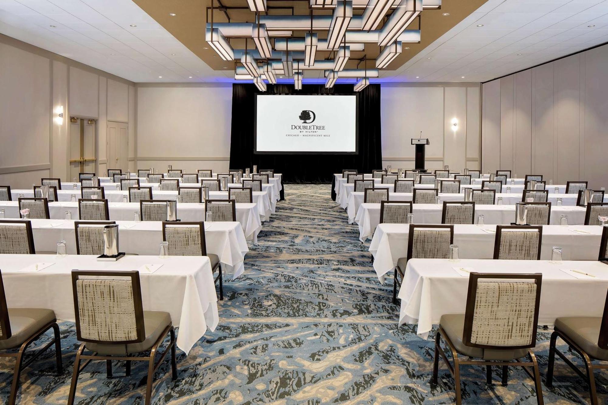 Doubletree By Hilton Magnificent Mile Hotel