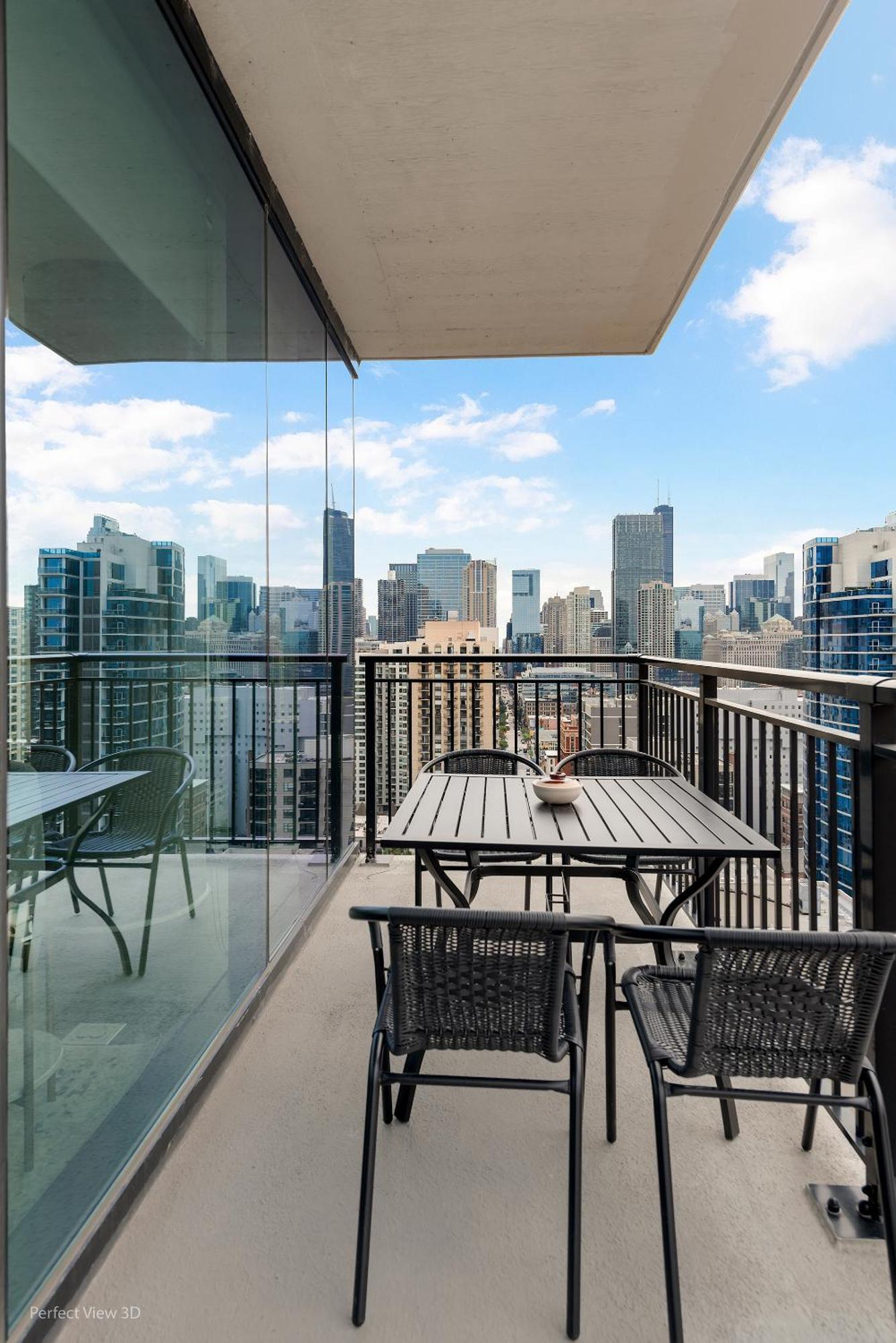 Aurelien Spacious In The Heart Of Gold Coast * Chicago