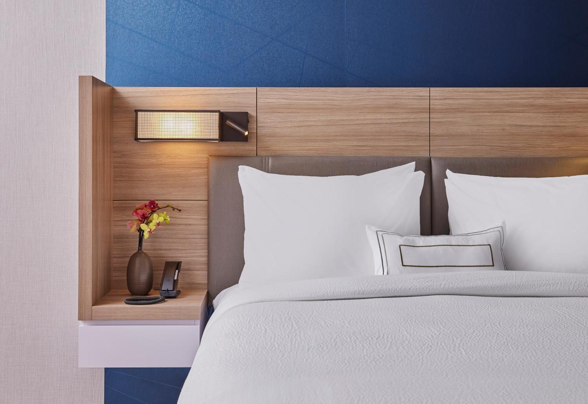 Springhill By Marriott Chinatown Hotel 3*