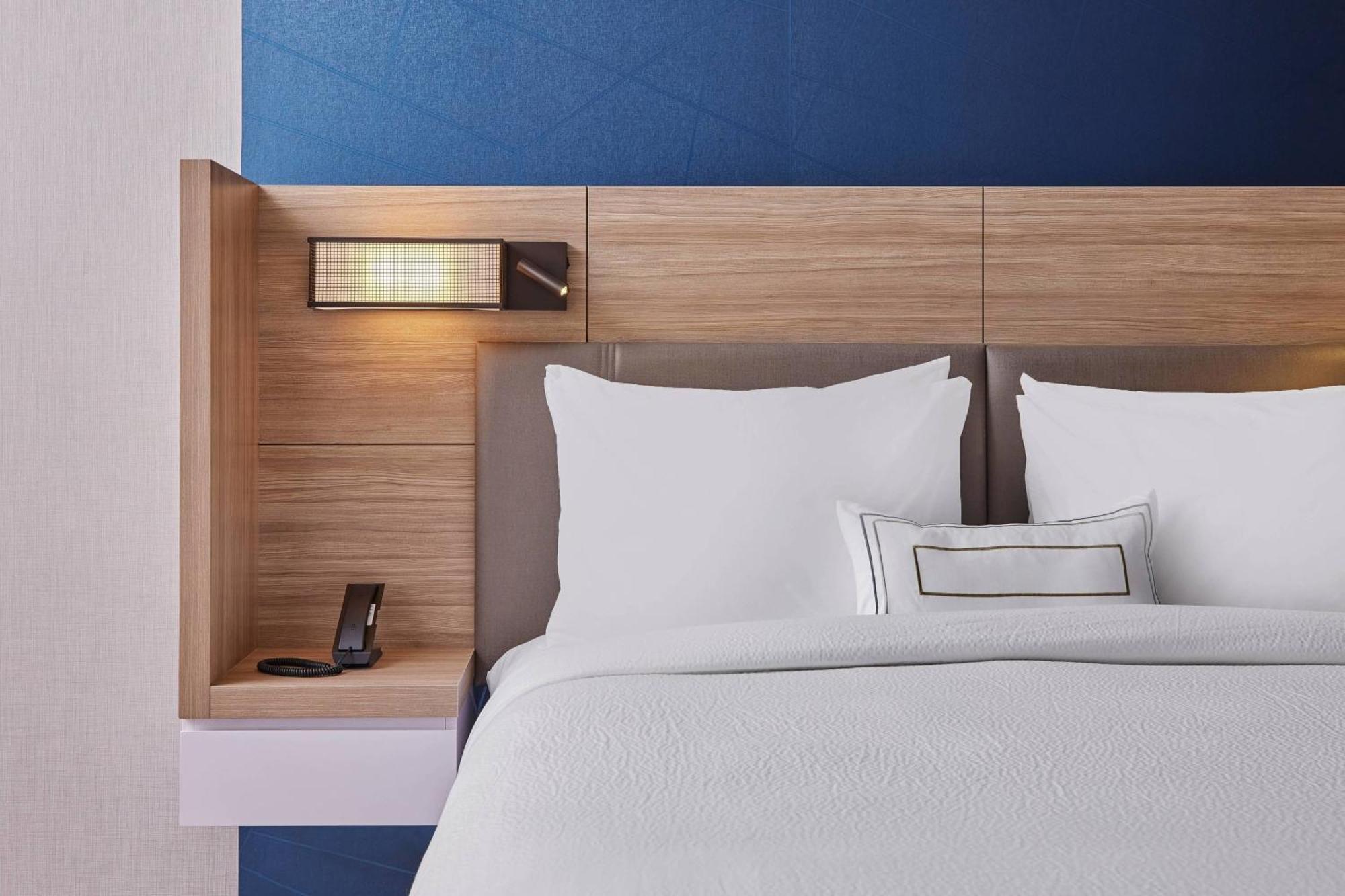 Springhill By Marriott Chinatown Hotel