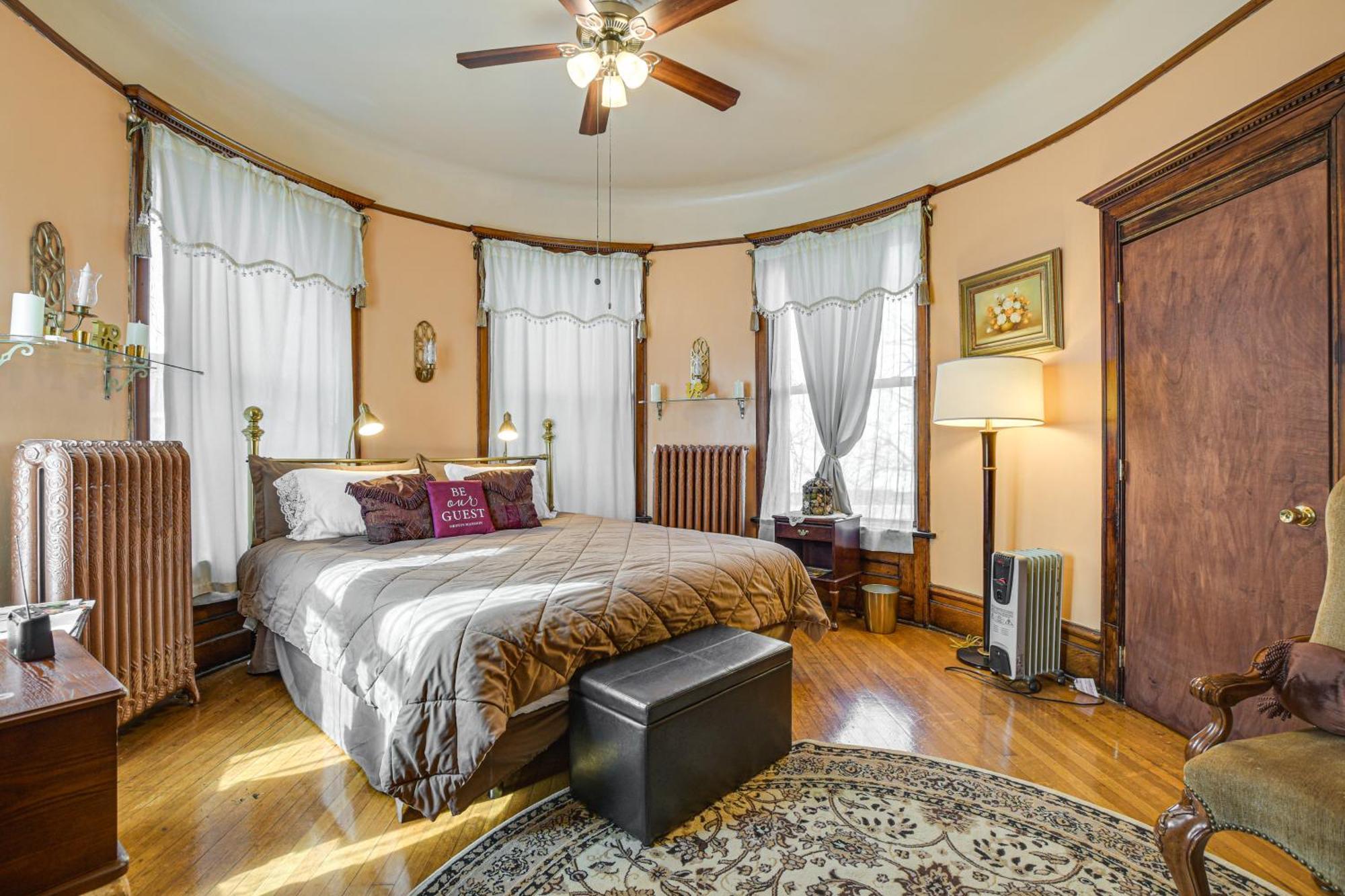 Holiday home 5 Mi To Millennium Park With Fireplaces Chicago