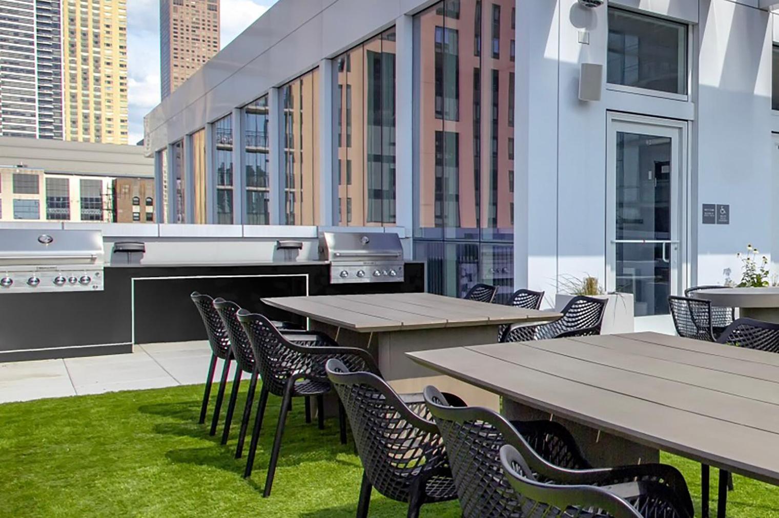 River North 1br W Lounge Gym Nr Shops Chi-1015 Apartment