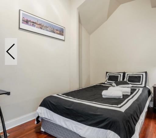 Apartment Modern Belden Chicago