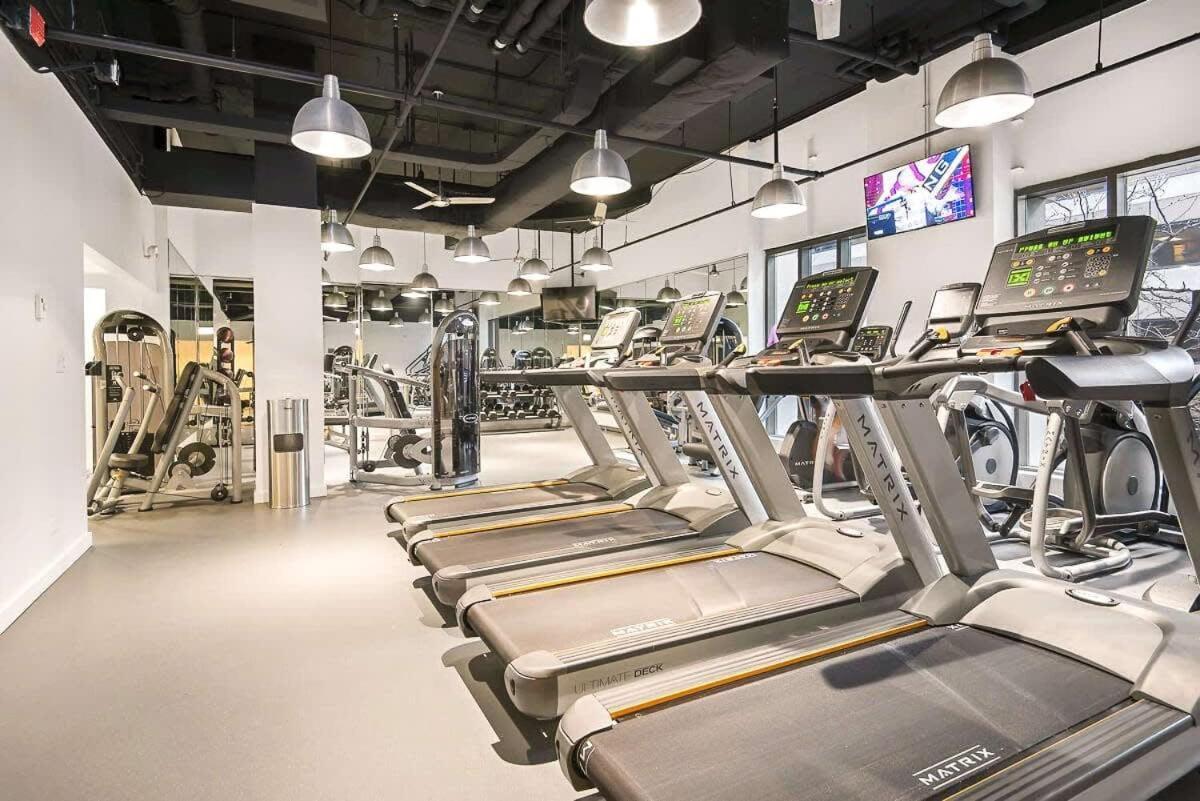 Ultimate 3br Luxury Near Navy Pier With Gym & Pool By Envitae Apartment Chicago