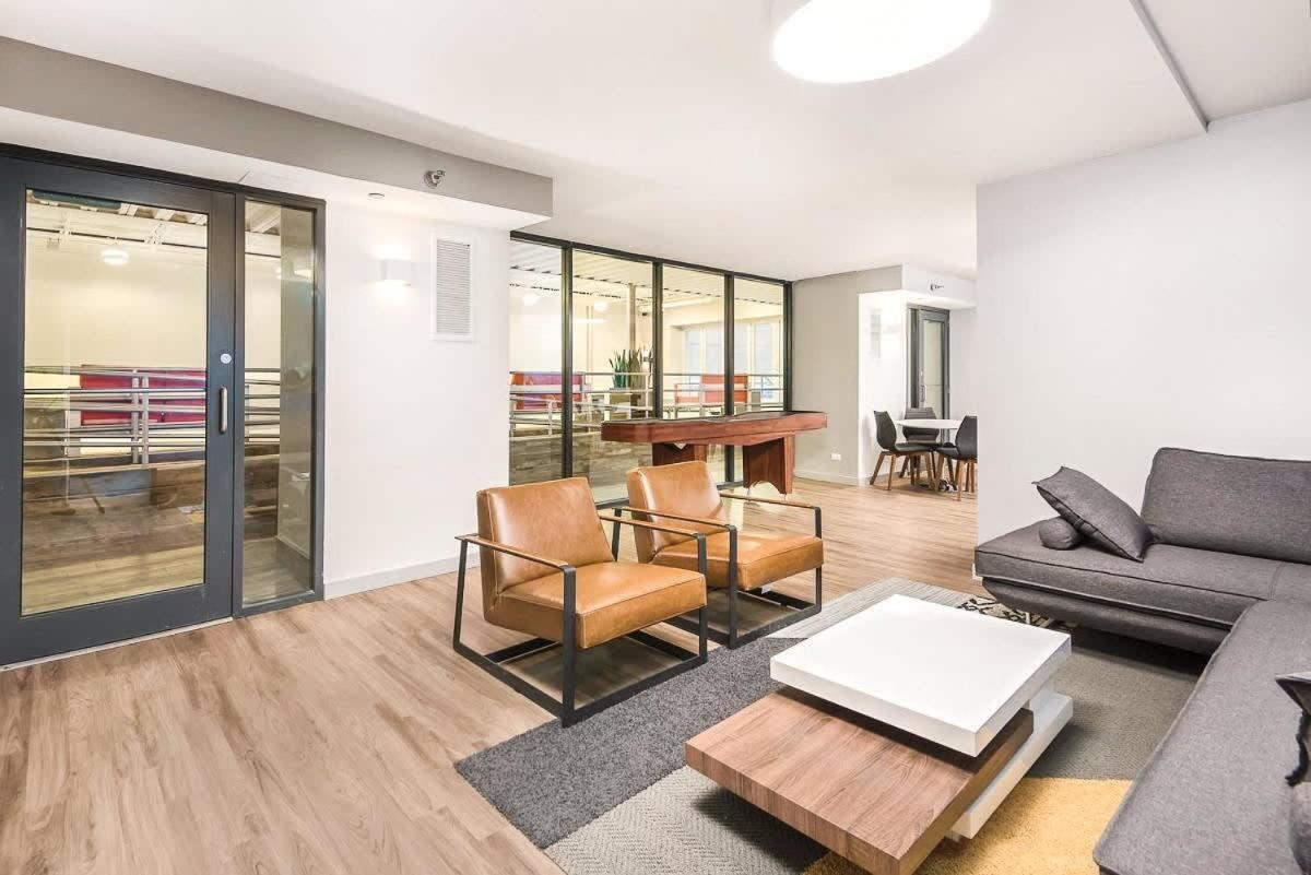 Ultimate 3br Luxury Near Navy Pier With Gym & Pool By Envitae Apartment