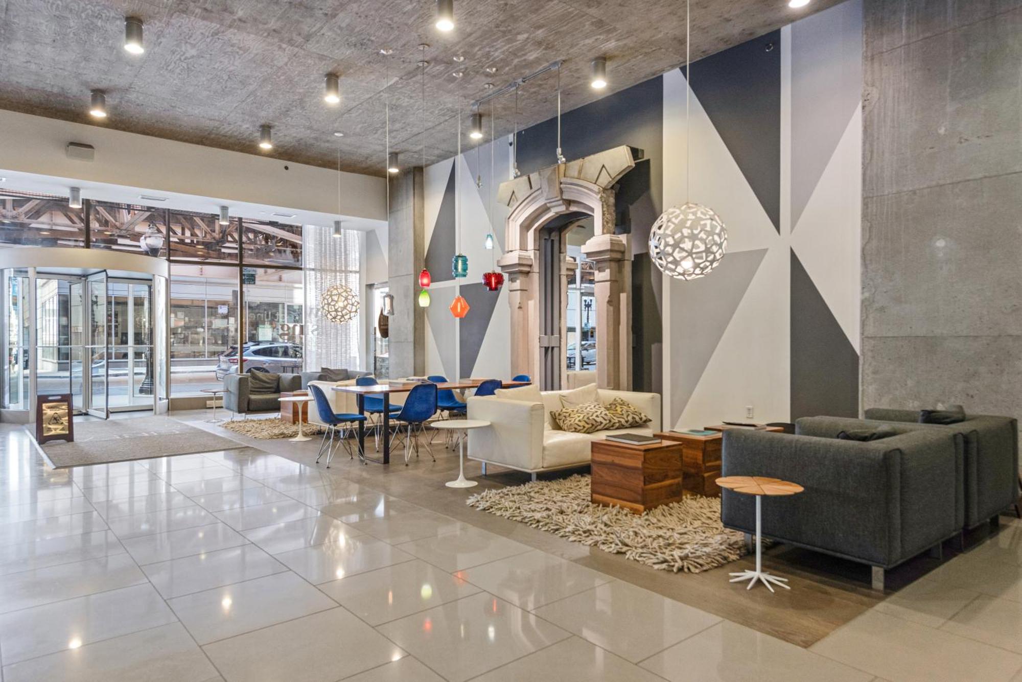 Linea Luxury Living With Indoor Pool And Rooftop Views In The Loop Apartment *