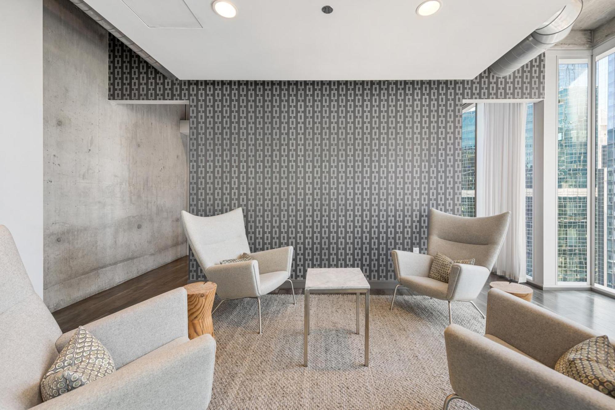 Linea Luxury Living With Indoor Pool And Rooftop Views In The Loop Chicago