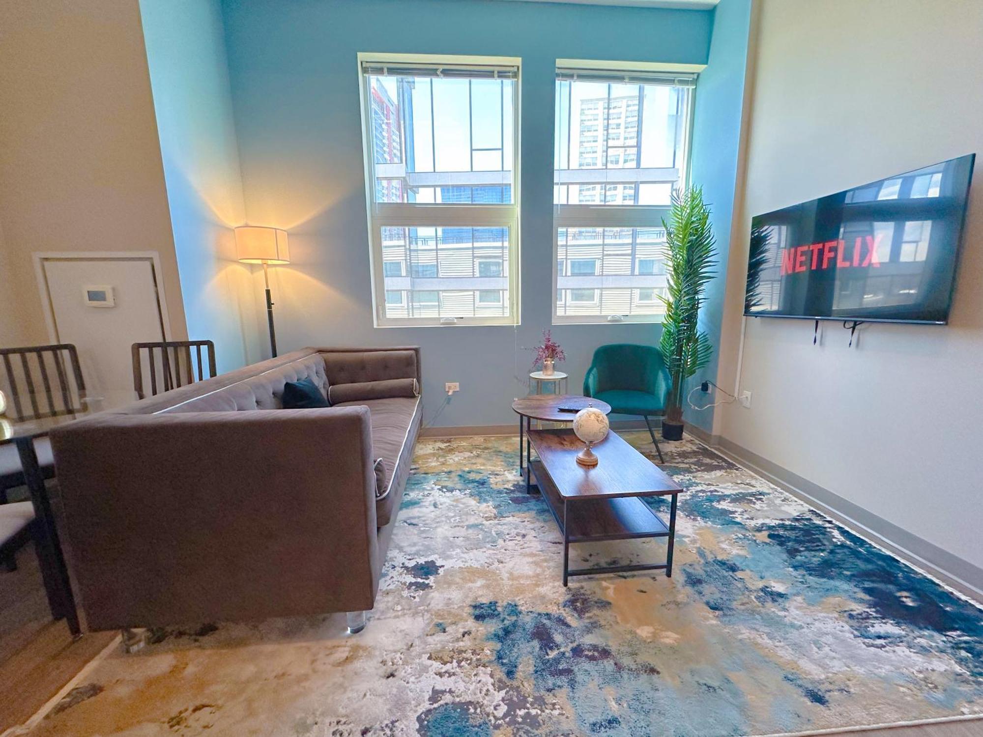 Stylish 2Br Apartment With Optional Parking, Patio And Gym Near Mccormick Place, Shedd Aquarium, Field Museum & Lakefront Trail Appartement Chicago