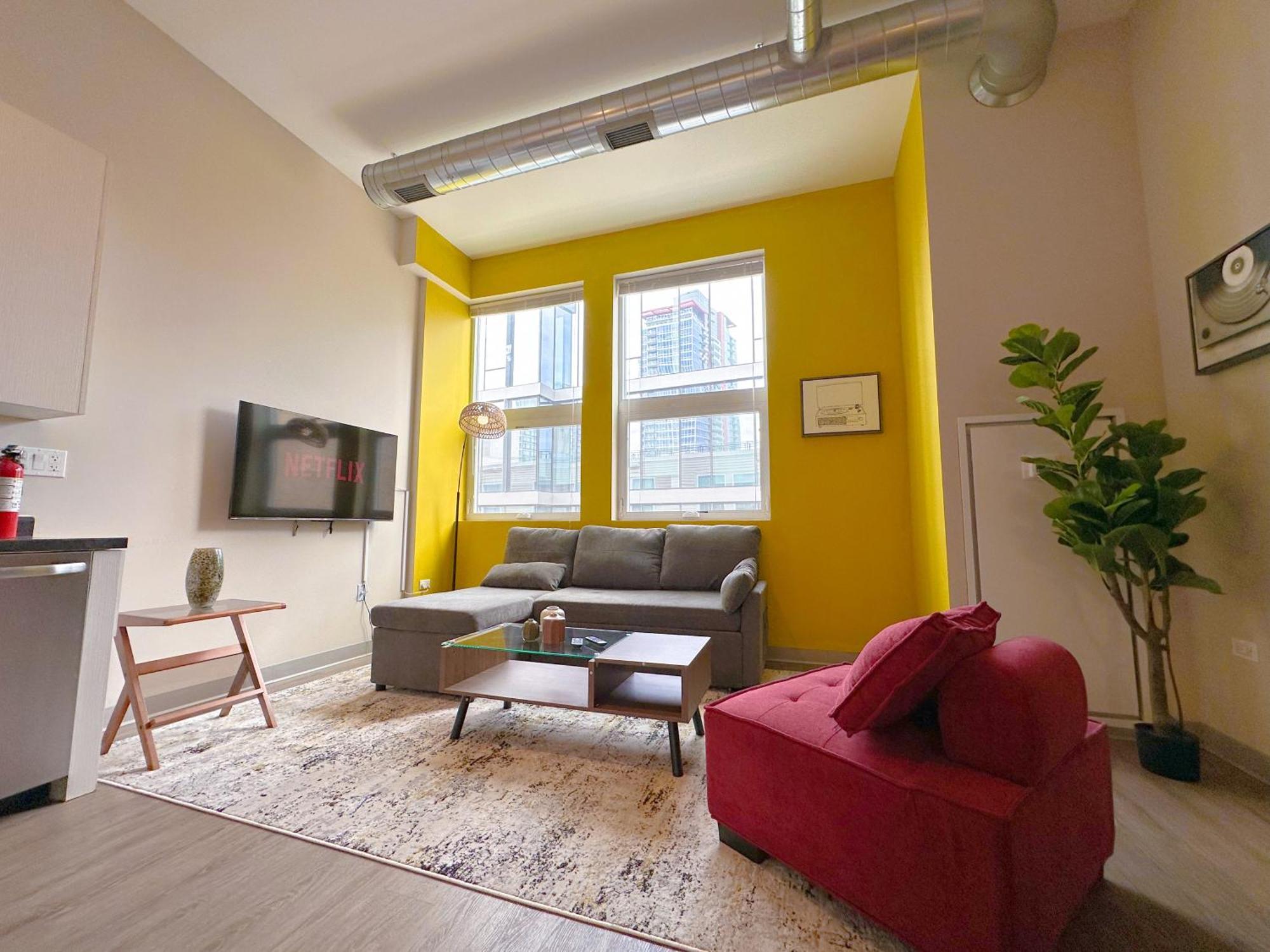 Apartment Mccormick 2br/2ba Oasis With Optional Parking, Patio, Gym For Up To 6 Guests Chicago