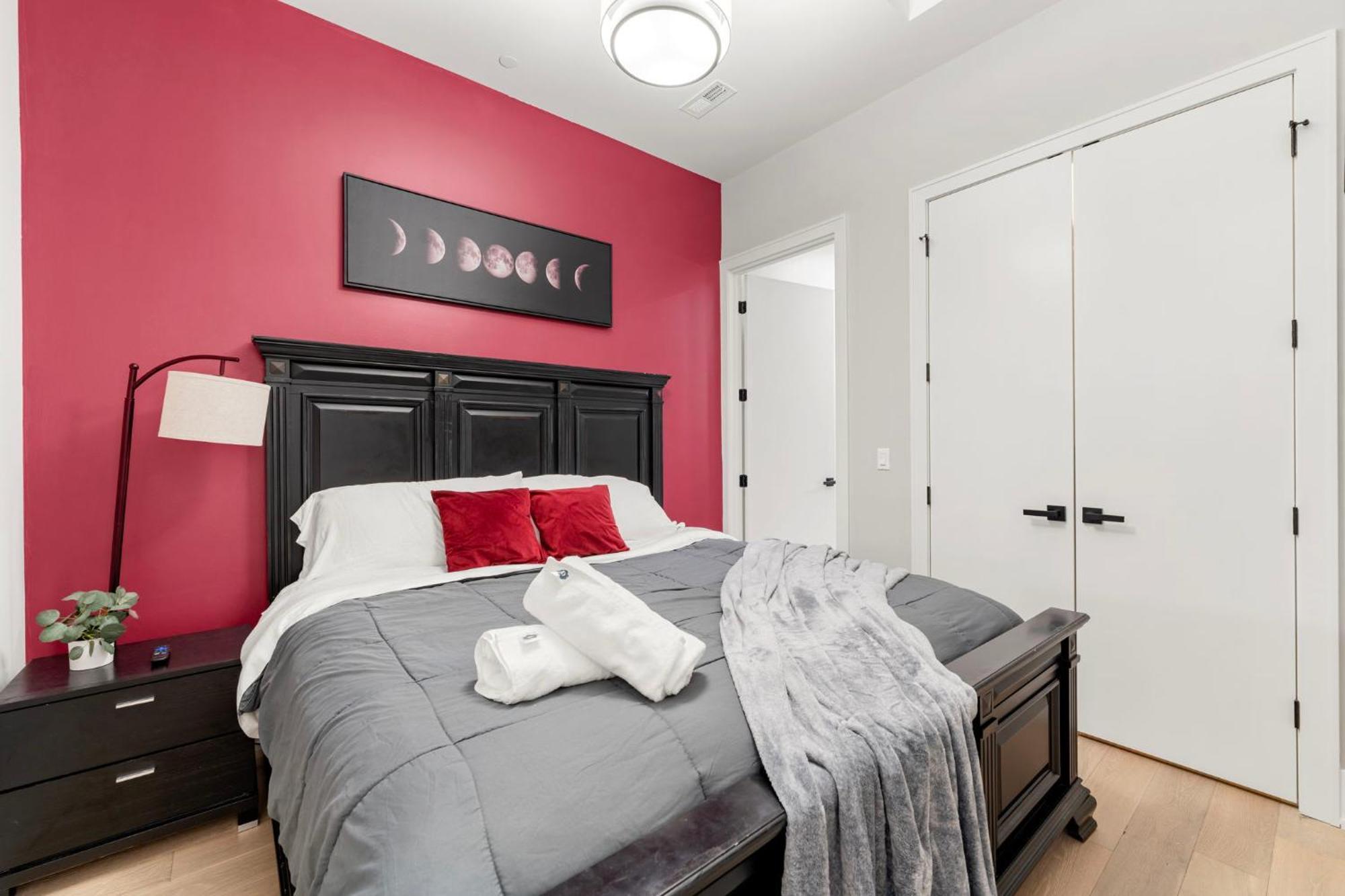 River North With Balcony Apartment Chicago